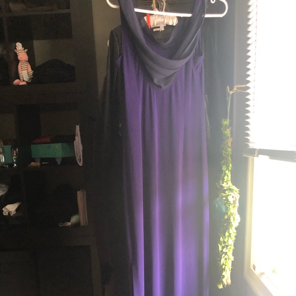 Dress - Picture 4 of 5
